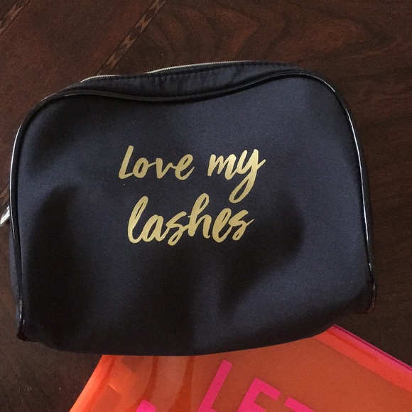 🆕Two Cosmetic/Makeup Bags🆕 - Picture 2 of 3